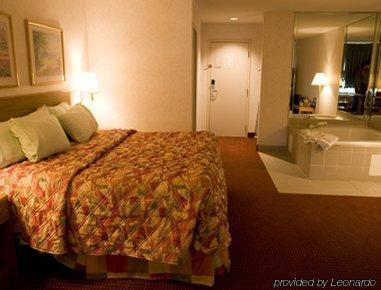 Hotel Super 8 By Wyndham Niagara Falls