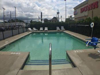 Super 8 By Wyndham Niagara Falls